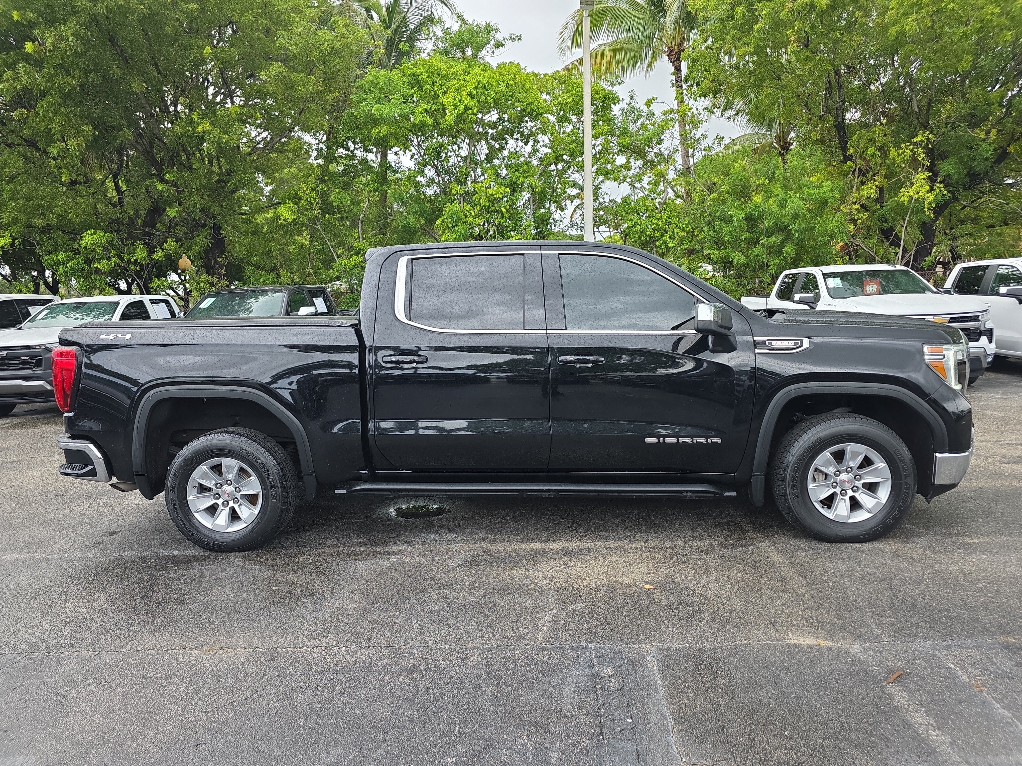 Used 2021 GMC Sierra 1500 SLE w/ Preferred Package AWD/4WD image 8
