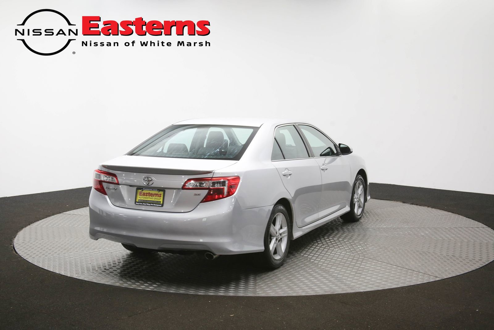 Used 2014 Toyota Camry SE FWD image 39