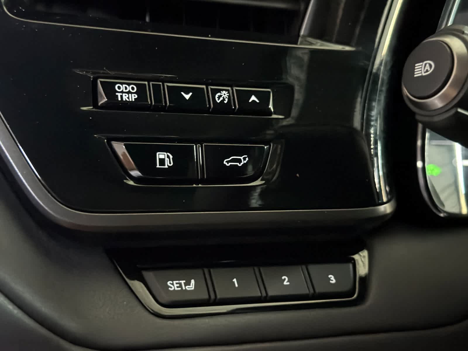 Used 2025 Lexus TX 500h AWD w/ Technology Package image 31