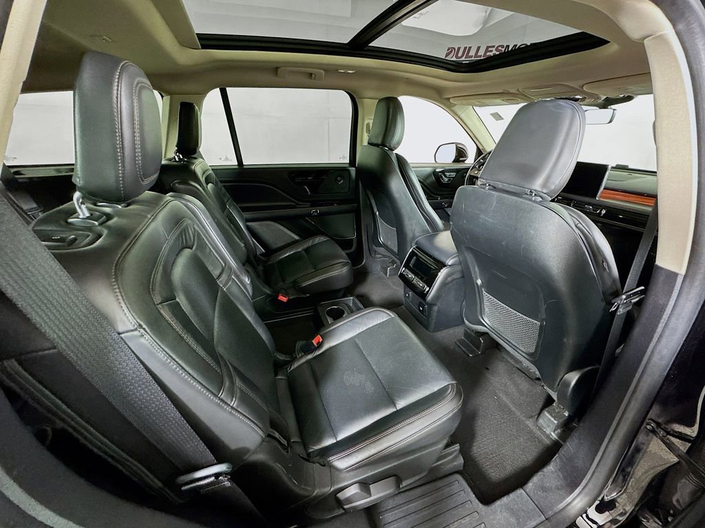 Used 2022 Lincoln Aviator Reserve AWD/4WD image 30