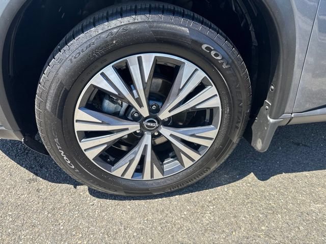 Used 2022 Nissan Rogue SV FWD image 9
