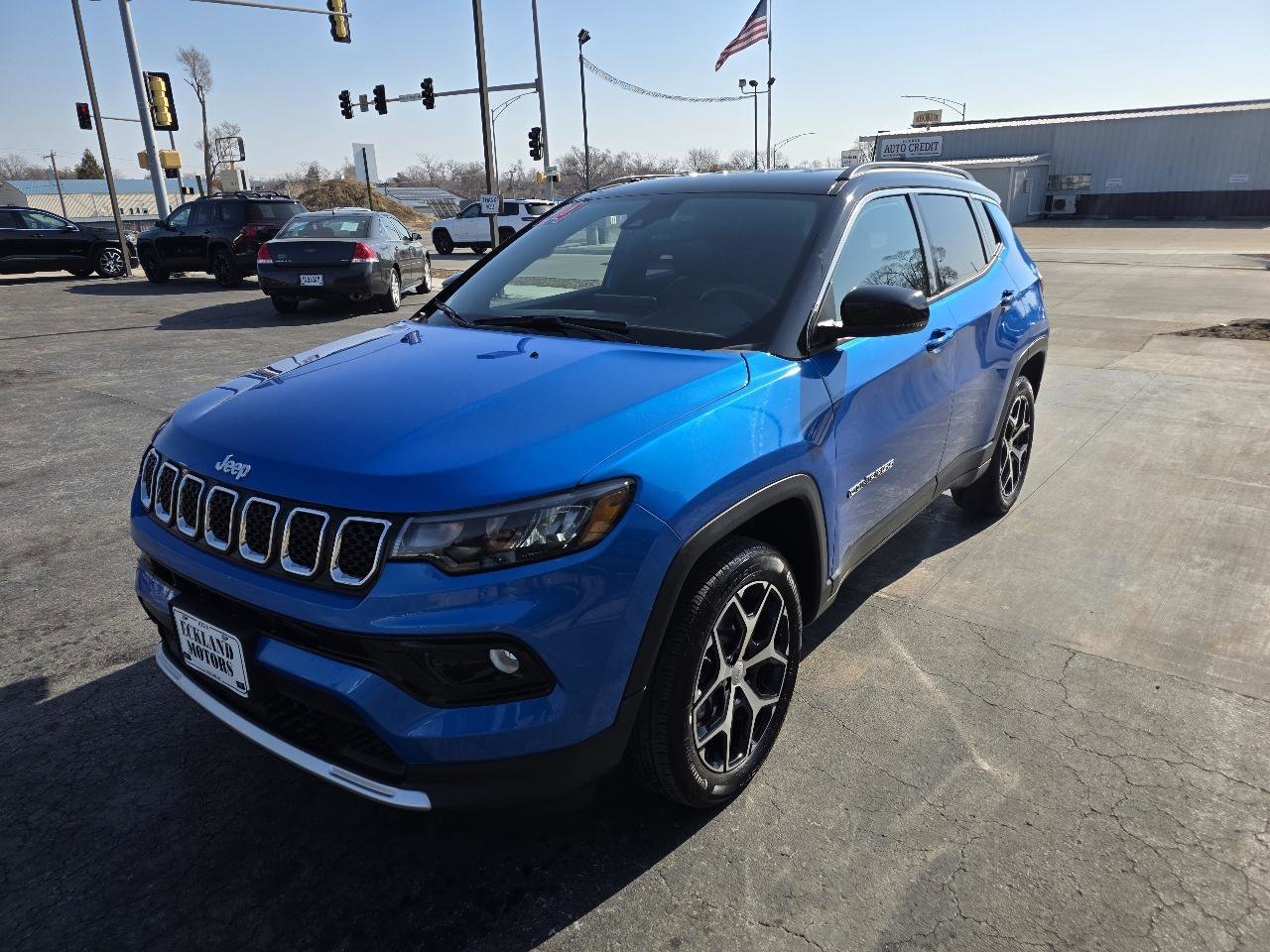 Used 2024 Jeep Compass Limited image 2
