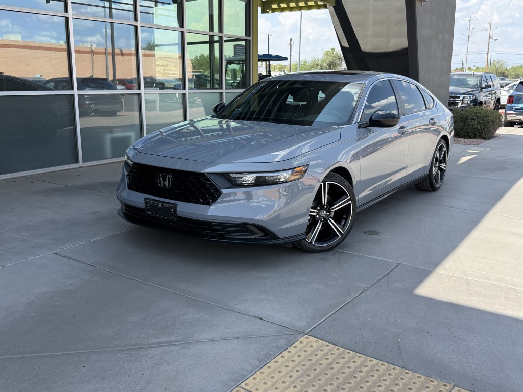 Used 2024 Honda Accord Sport image 2