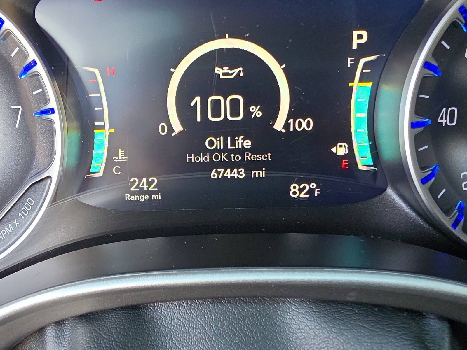 Used 2024 Chrysler Pacifica Touring-L FWD image 27