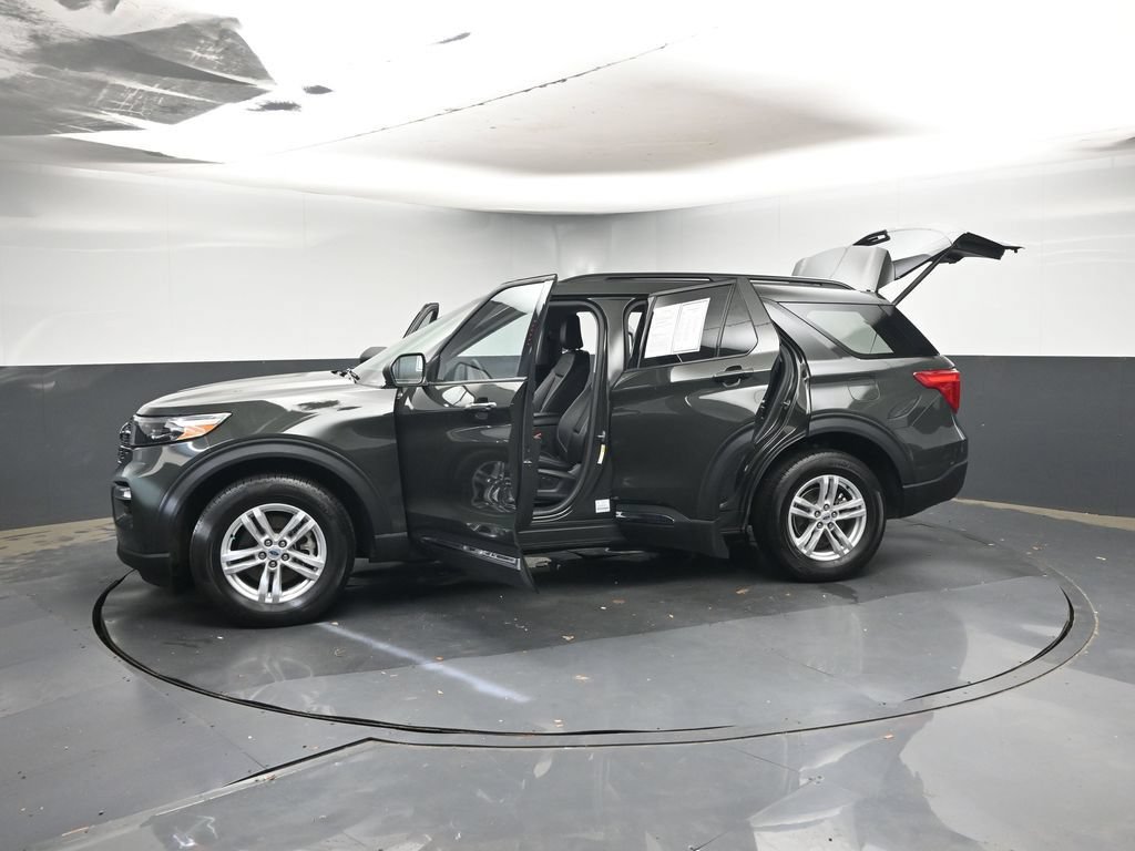 Used 2024 Ford Explorer XLT w/ Equipment Group 202A AWD/4WD image 41