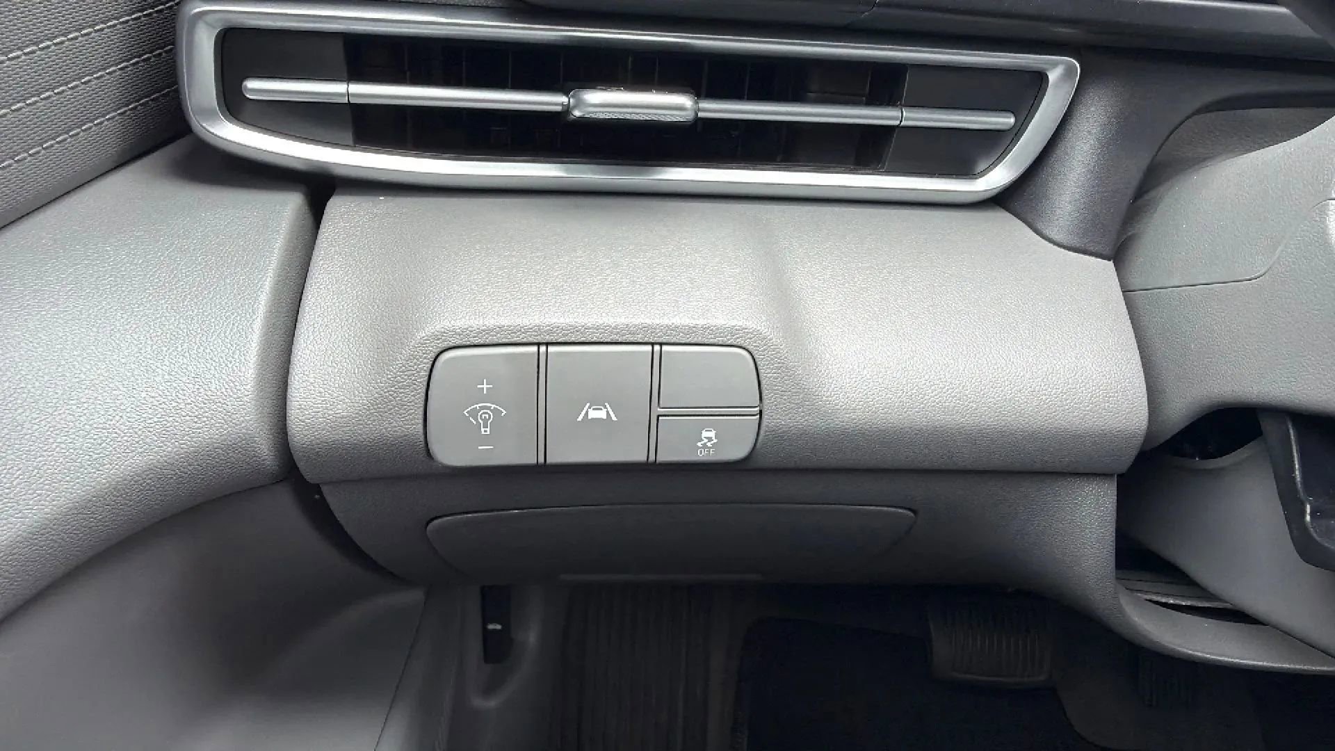Used 2023 Hyundai Elantra SEL FWD image 15