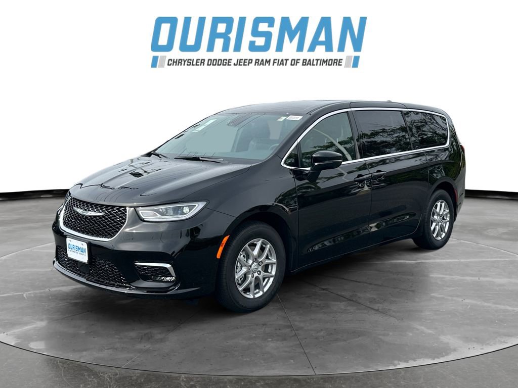 New 2026 Chrysler Pacifica Select image 2
