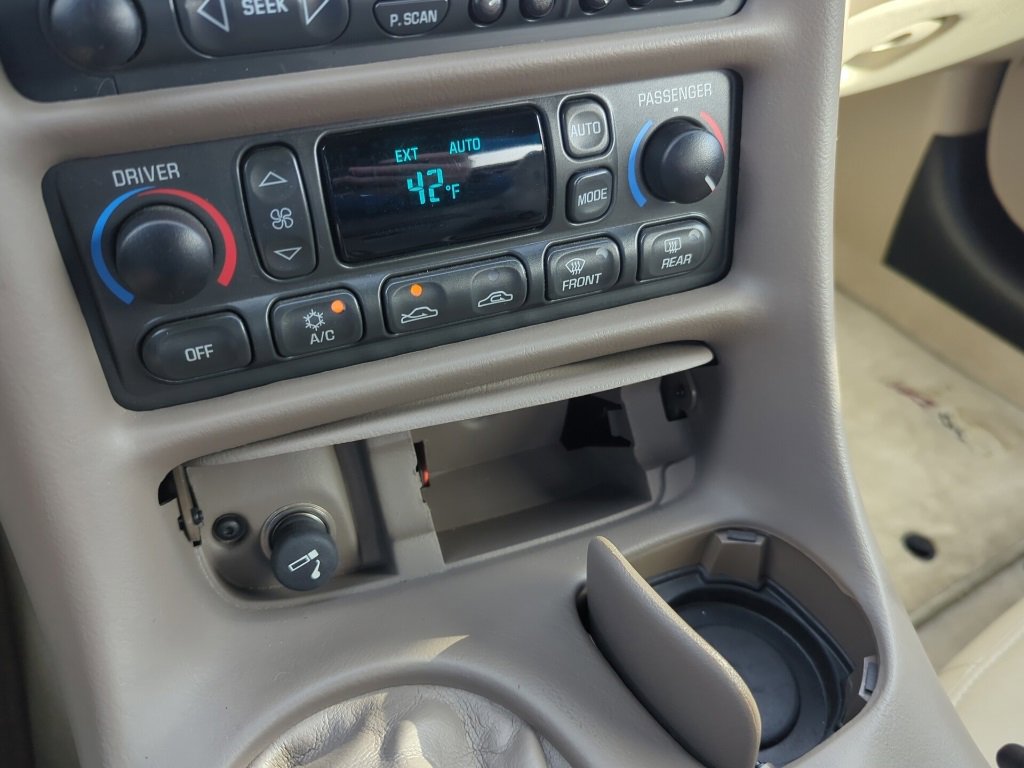 Used 2003 Chevrolet Corvette Convertible w/ Preferred Equipment Group1 image 26