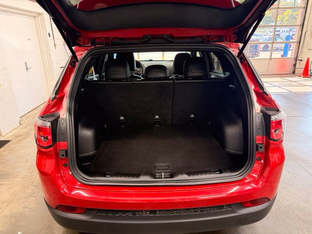 Used 2021 Jeep Compass Latitude AWD/4WD image 22