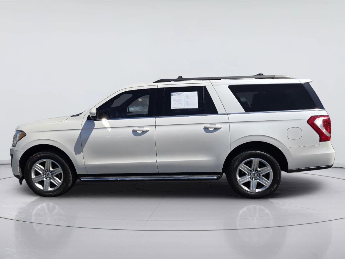 Certified 2018 Ford Expedition Max XLT w/ Equipment Group 202A RWD image 5