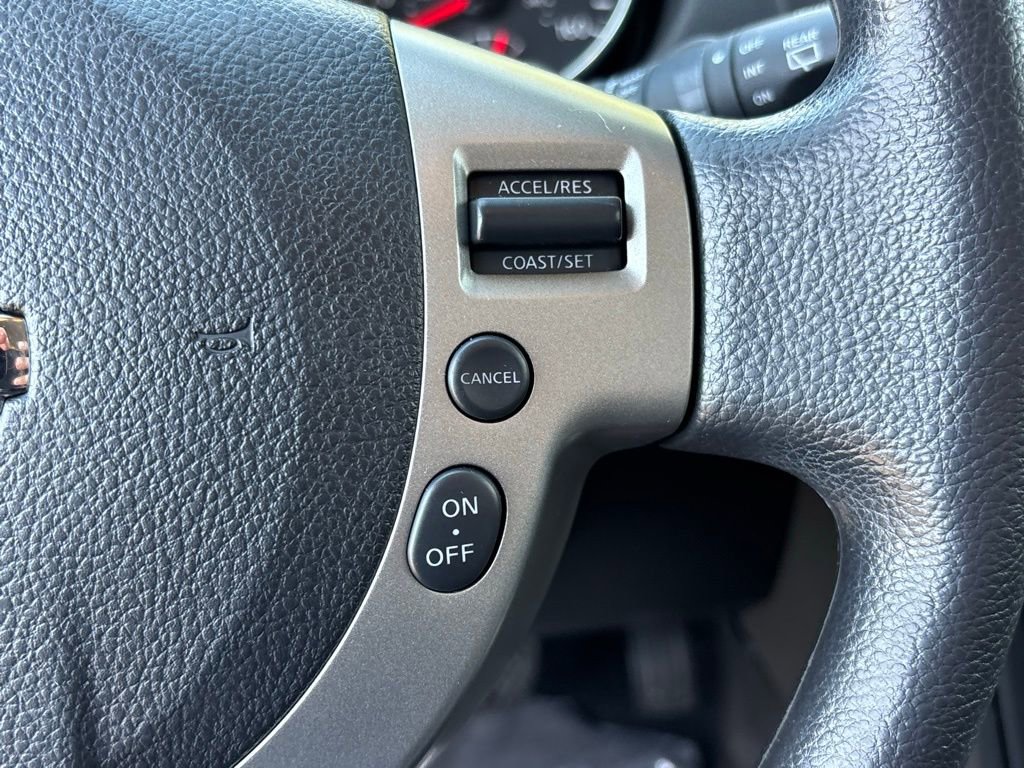 Used 2011 Nissan Rogue SV image 21