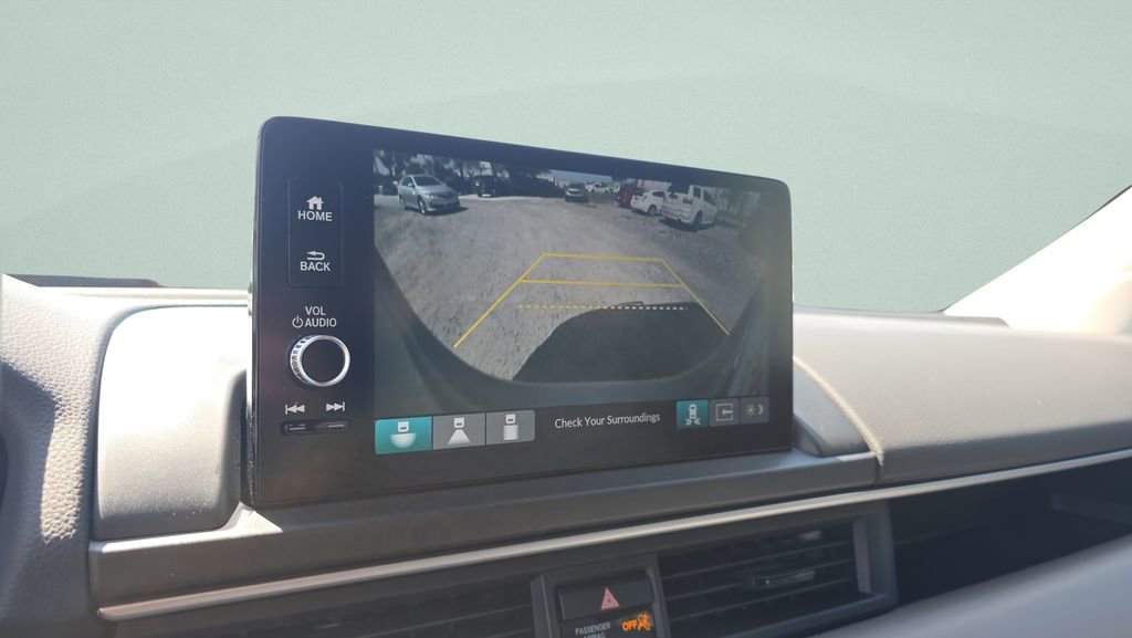 Used 2025 Honda Pilot EX-L image 13