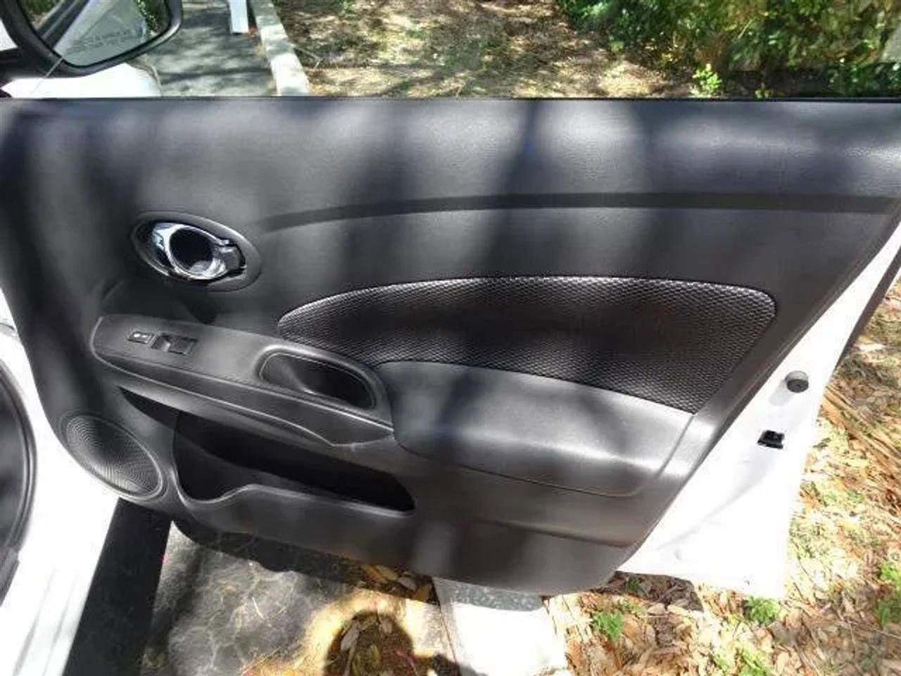 Used 2018 Nissan Versa SV image 22