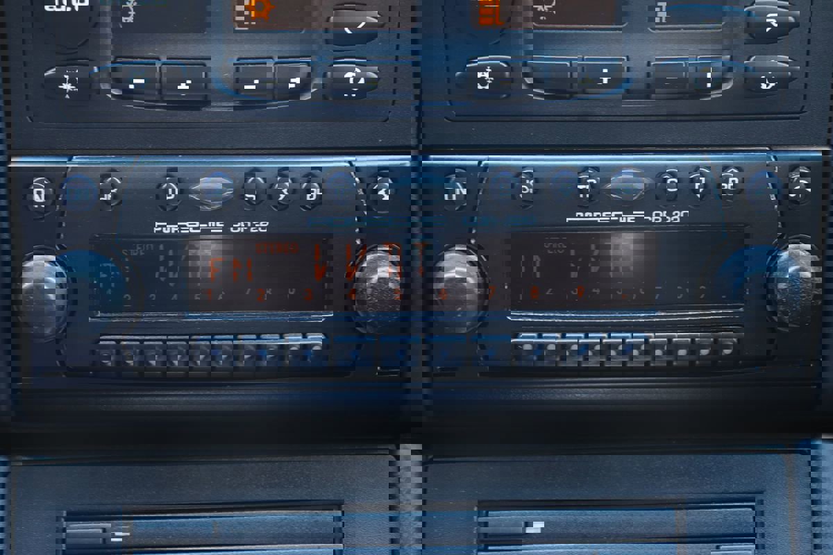 Used 2002 Porsche 911 Carrera image 22