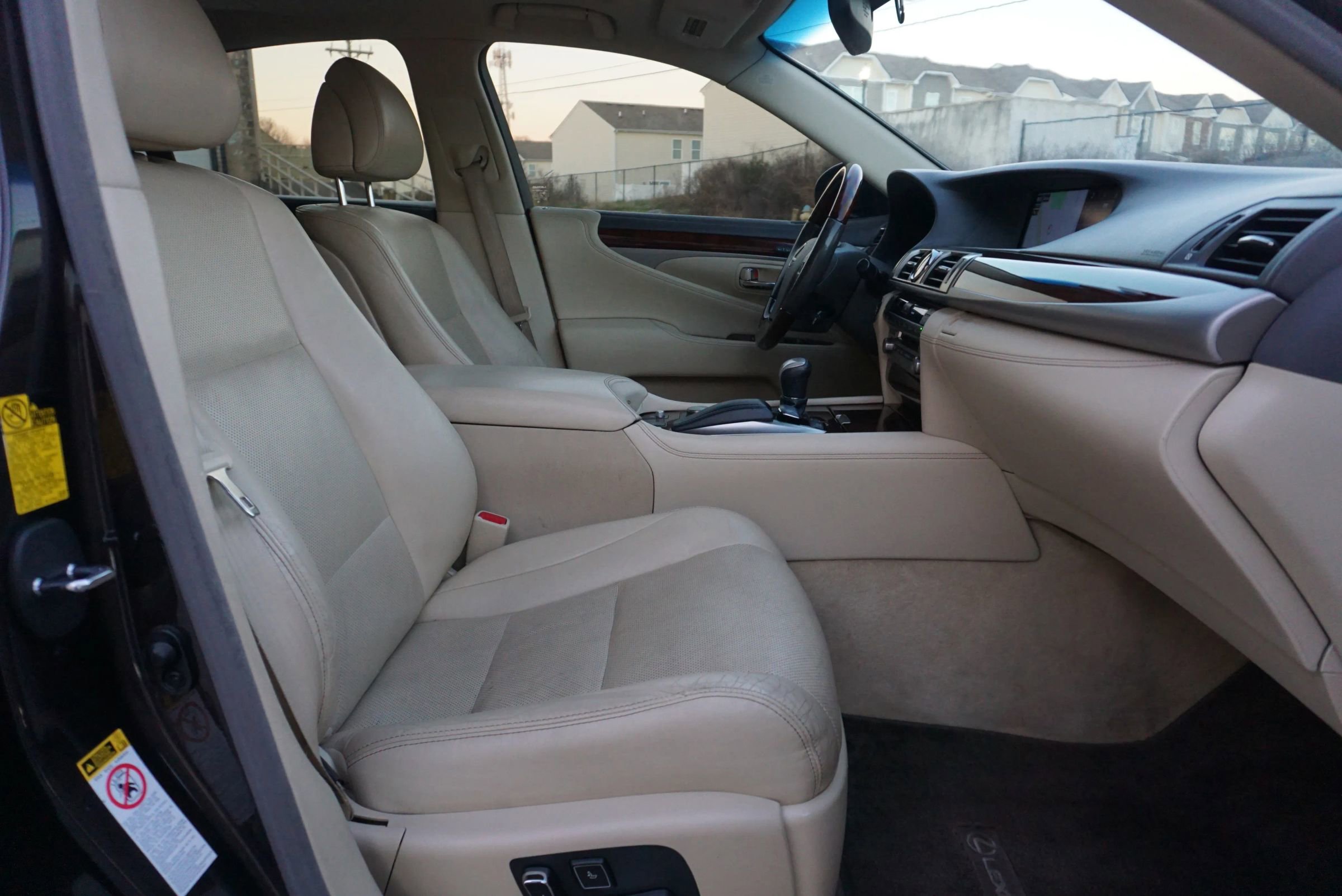 Used 2015 Lexus LS 460 image 17