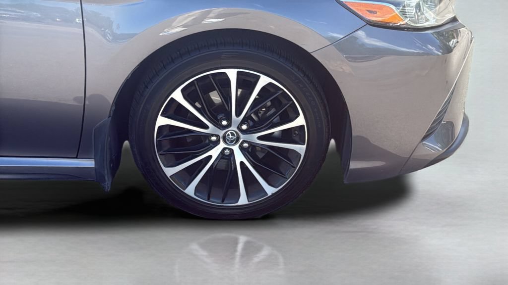 Used 2019 Toyota Camry SE FWD image 25