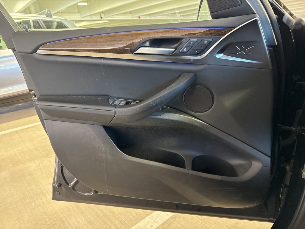 Certified 2023 BMW X4 xDrive30i w/ Premium Package image 11