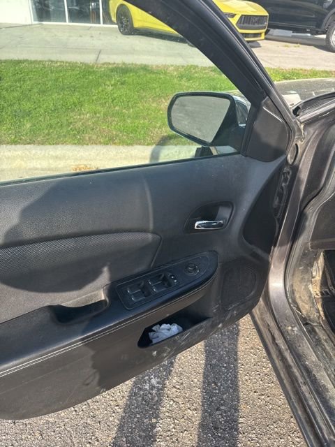 Used 2014 Dodge Avenger SE image 4