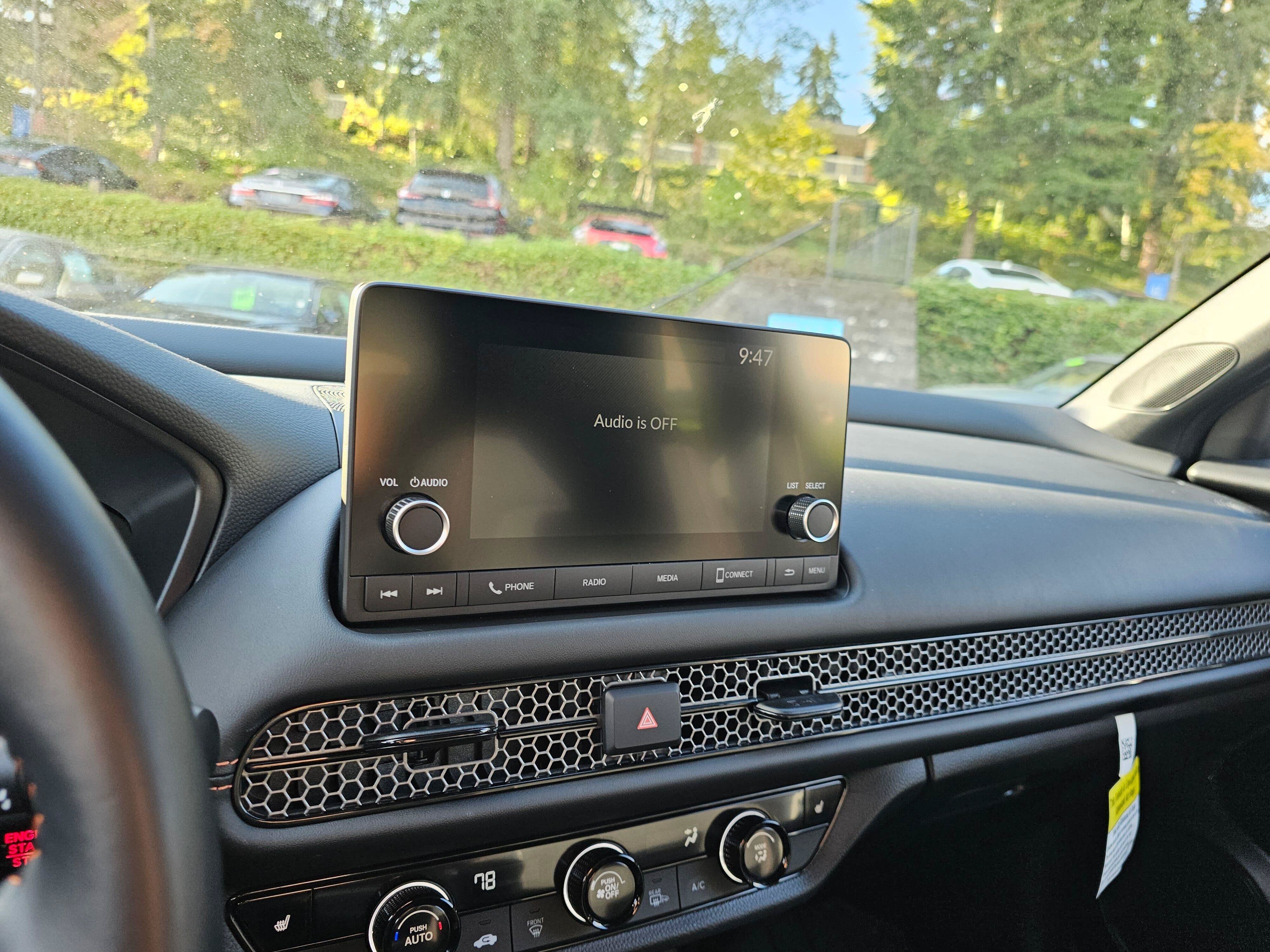 Certified 2025 Honda HR-V Sport image 29