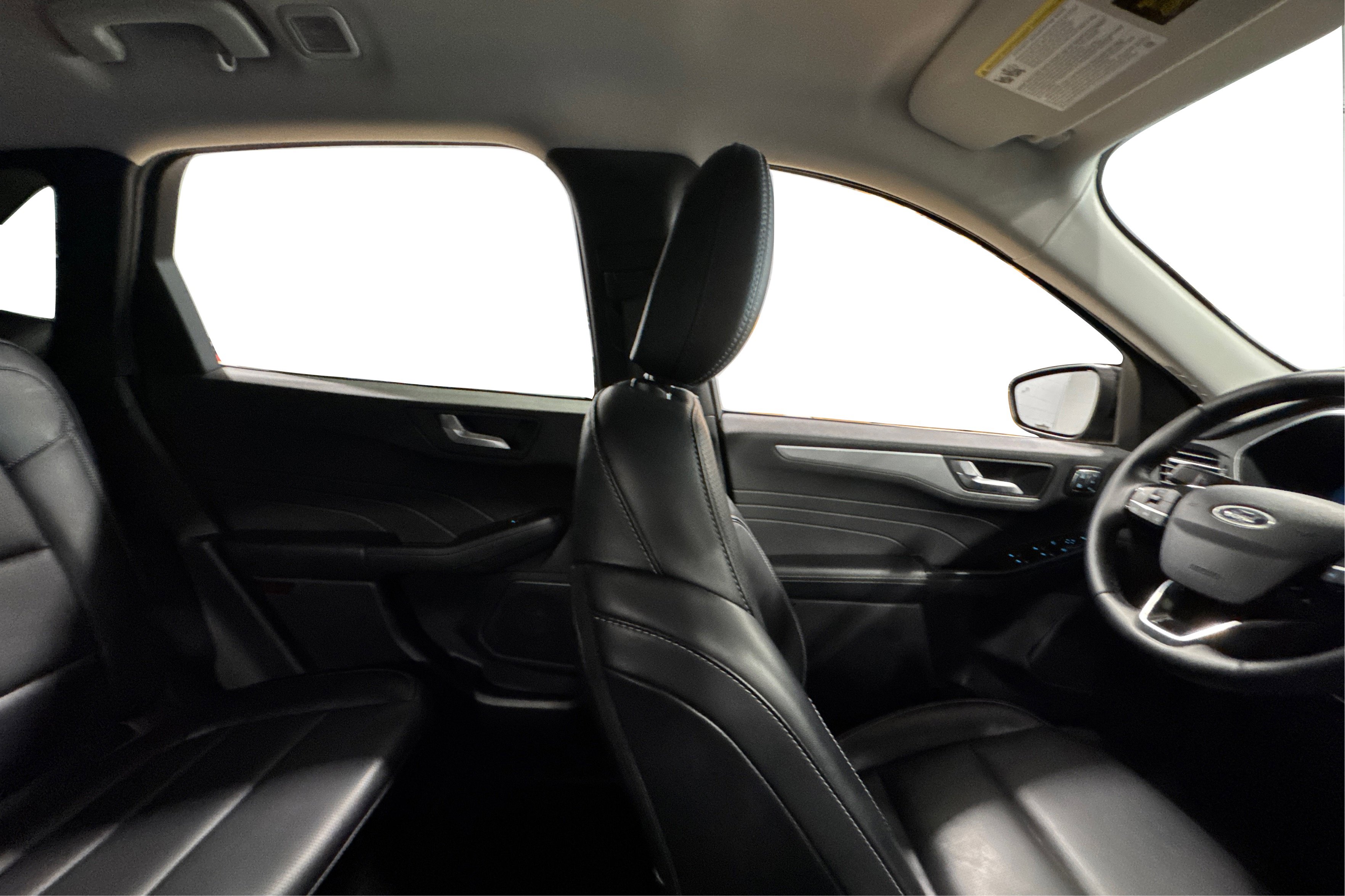 Used 2025 Ford Escape Platinum AWD/4WD image 44