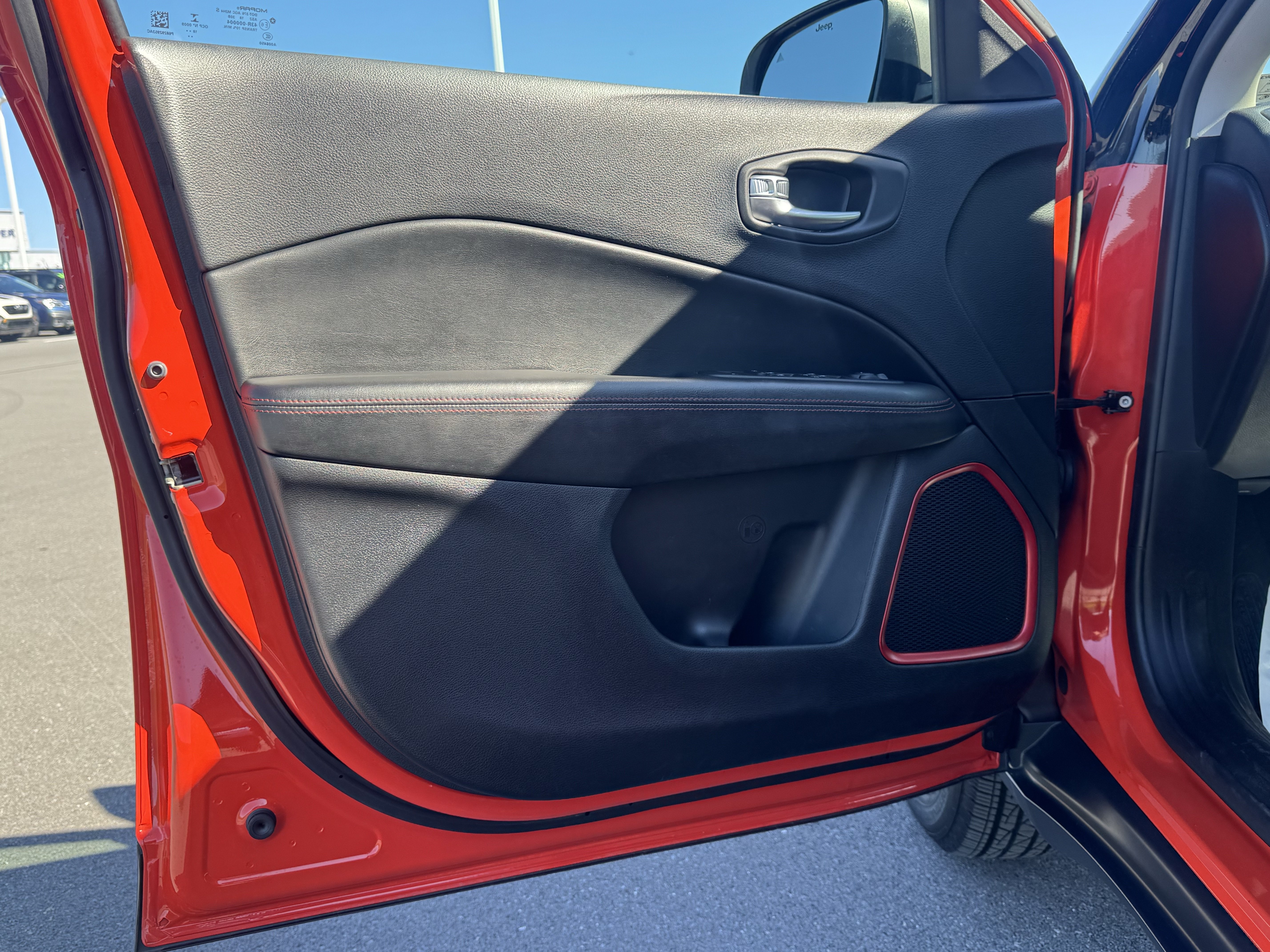 Used 2019 Jeep Compass Trailhawk w/ Leather Interior Group AWD/4WD image 15