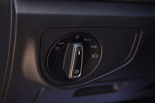 Certified 2023 Volkswagen Atlas SE image 11