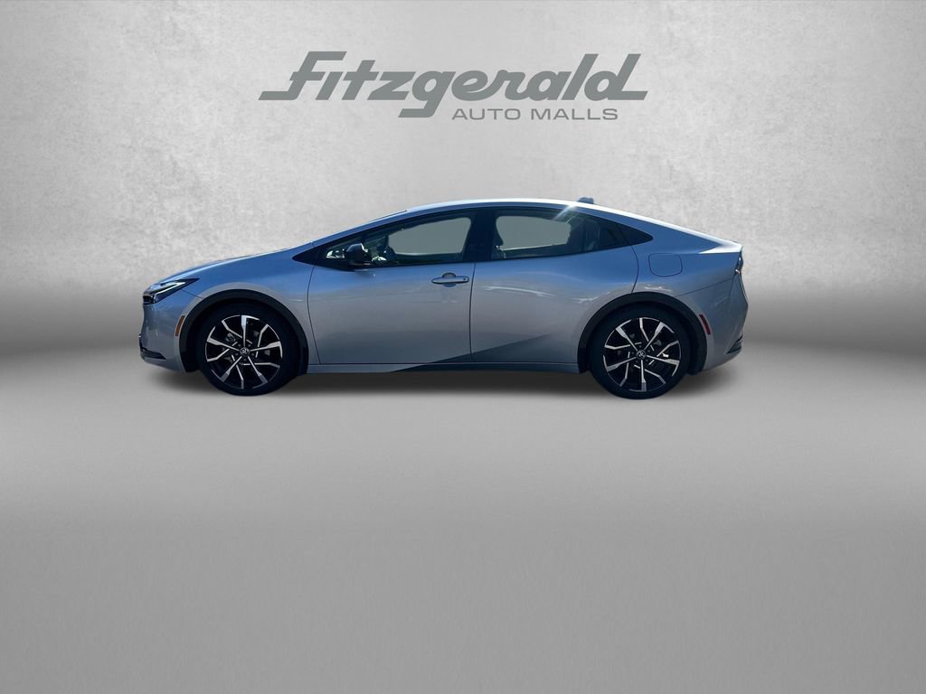 Used 2024 Toyota Prius Prime image 2
