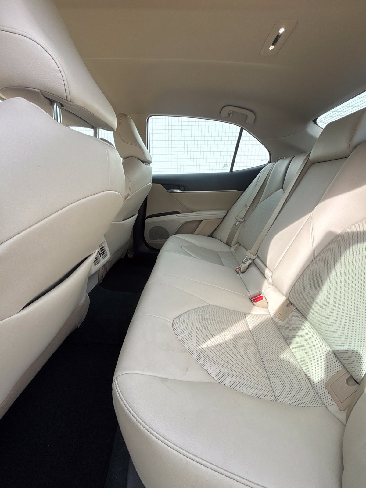 Used 2022 Toyota Camry XLE FWD image 5