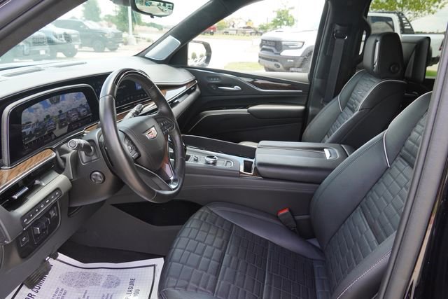 Used 2024 Cadillac Escalade ESV Premium Luxury Platinum image 20