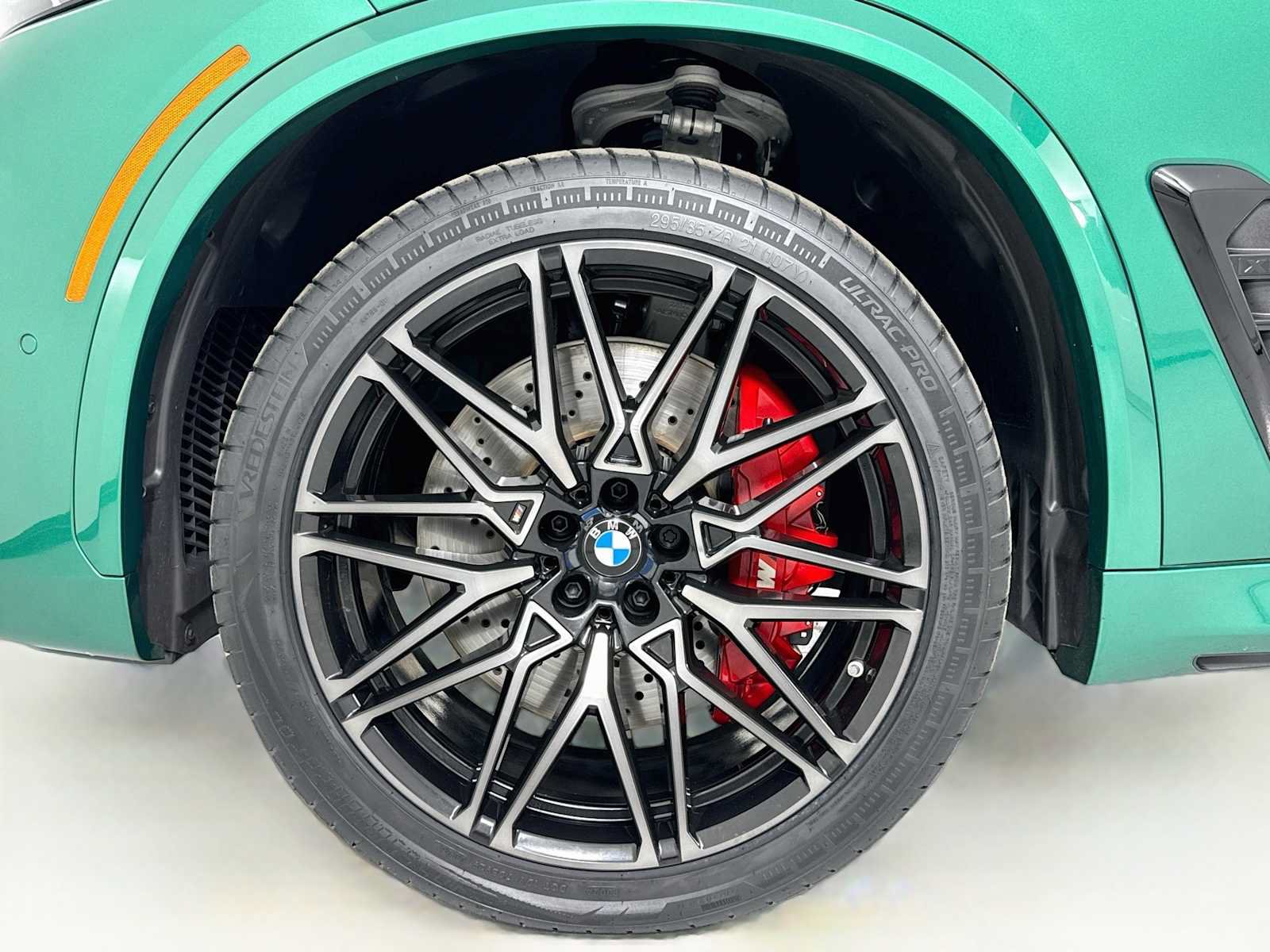 Used 2025 BMW X5 M Competition w/ Executive Package AWD/4WD image 32