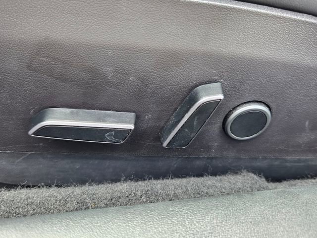 Used 2023 Tesla Model 3 Standard Range image 18