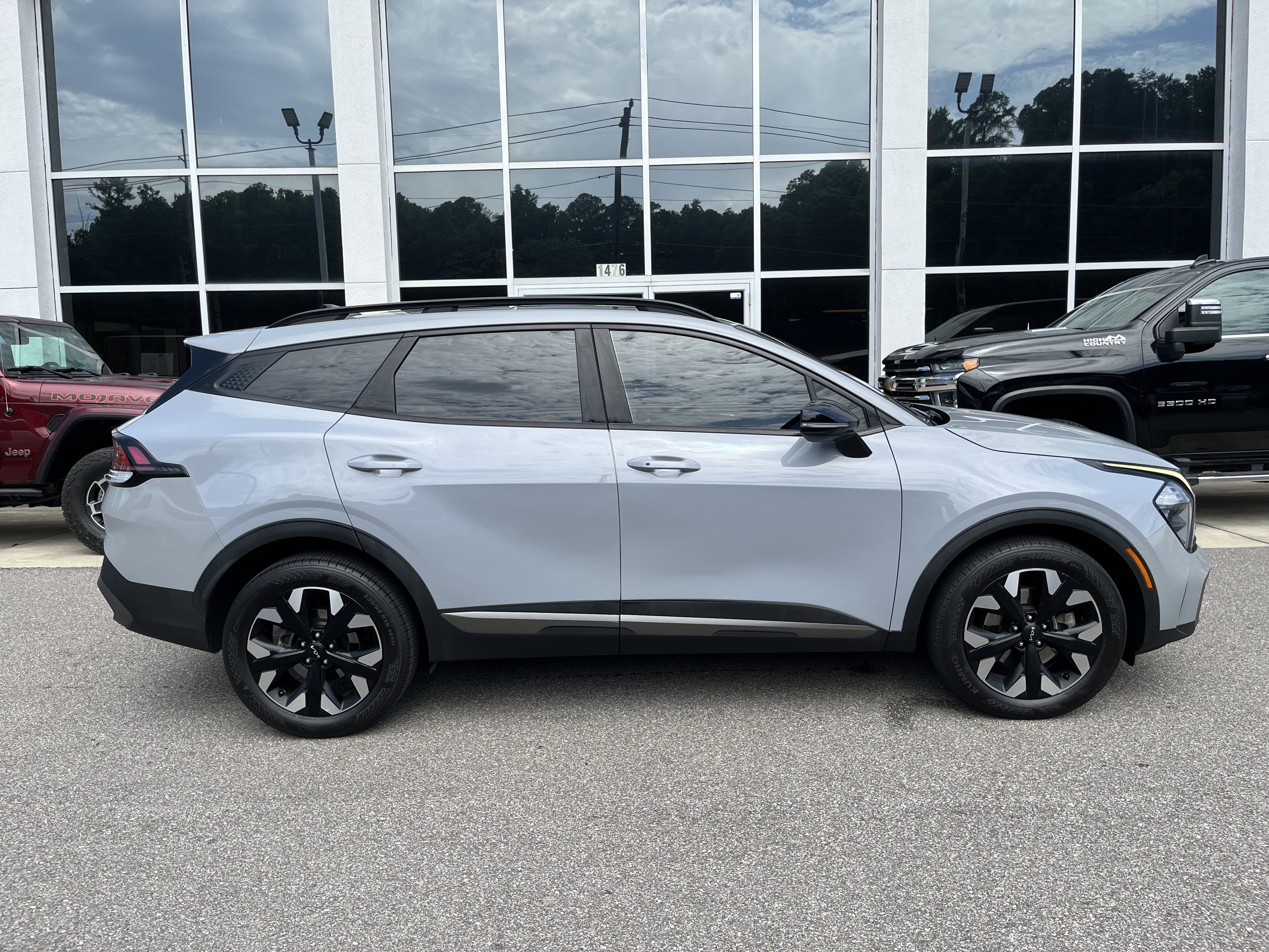 Used 2023 Kia Sportage X-Line w/ X-Line Premium Package AWD/4WD image 8
