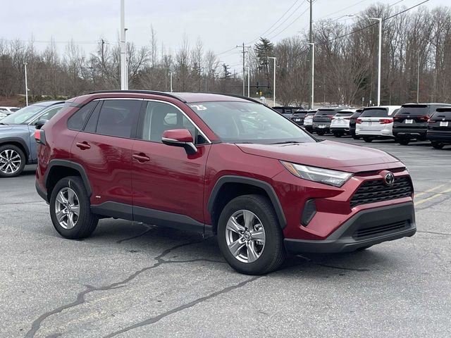 Used 2025 Toyota RAV4 XLE image 7