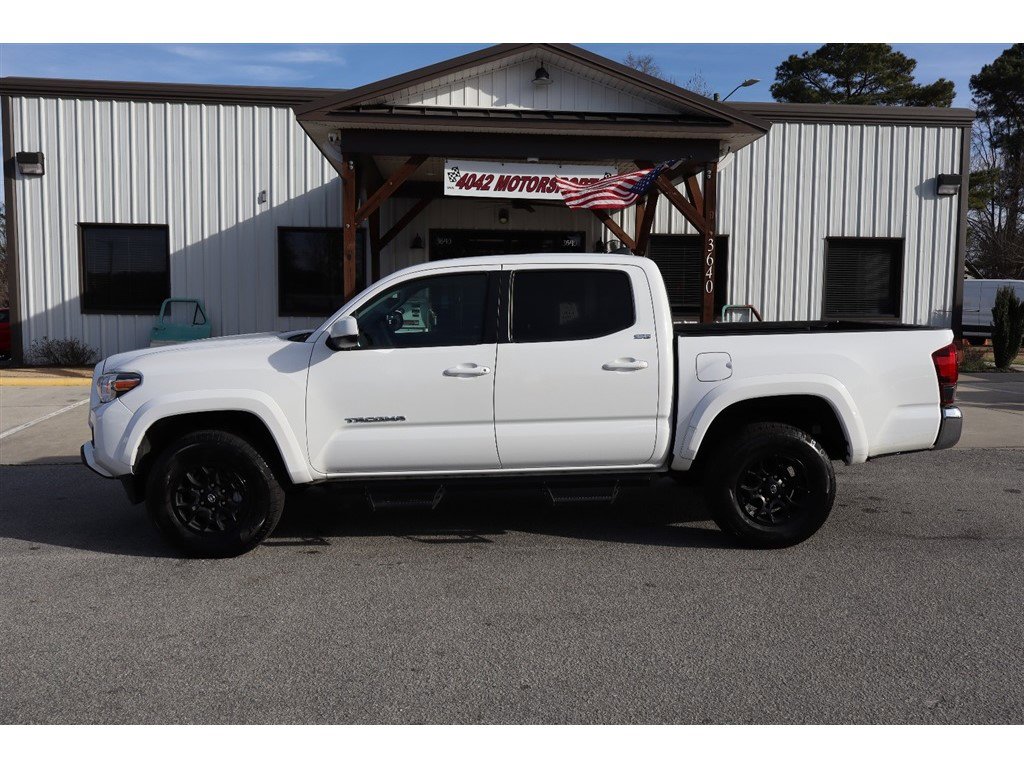 Used 2019 Toyota Tacoma SR5 image 2