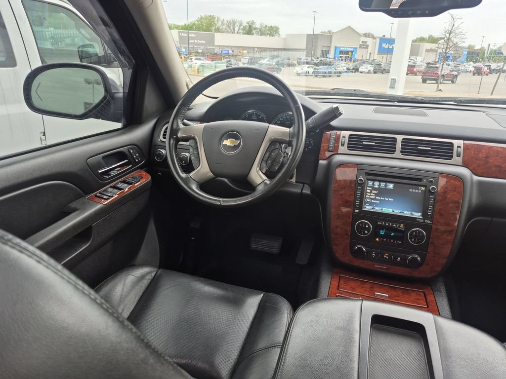 Used 2012 Chevrolet Avalanche LTZ AWD/4WD image 13