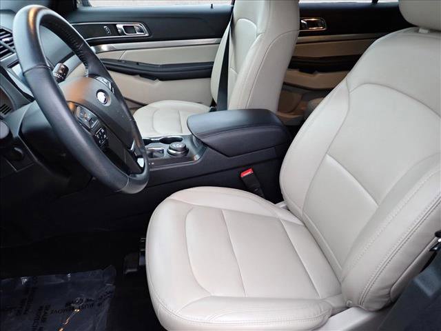 Used 2019 Ford Explorer XLT w/ Equipment Group 202A image 13