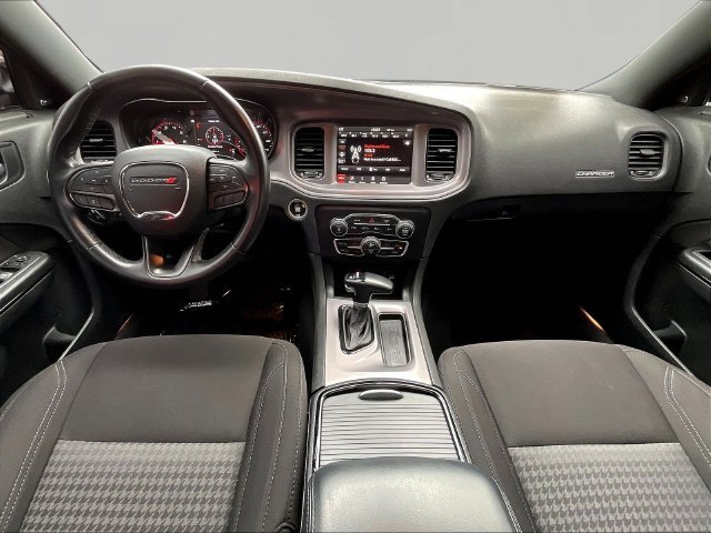 Used 2023 Dodge Charger SXT w/ Blacktop Package AWD/4WD image 9