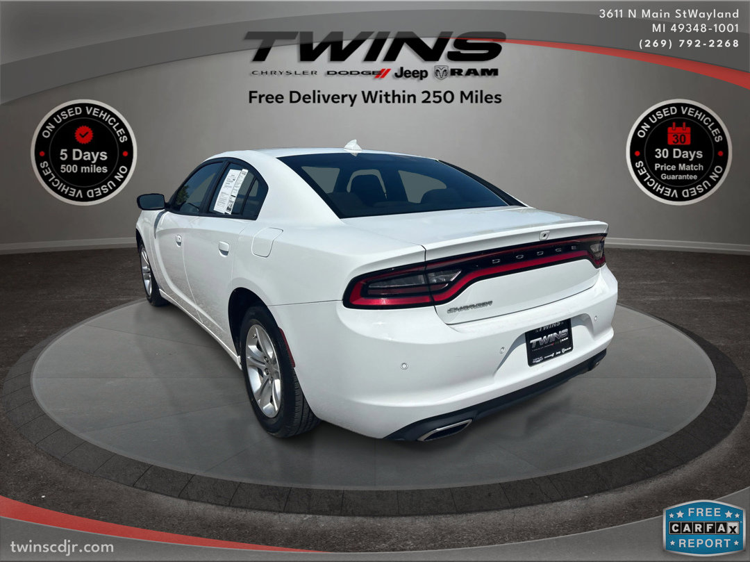 Used 2023 Dodge Charger SXT image 3