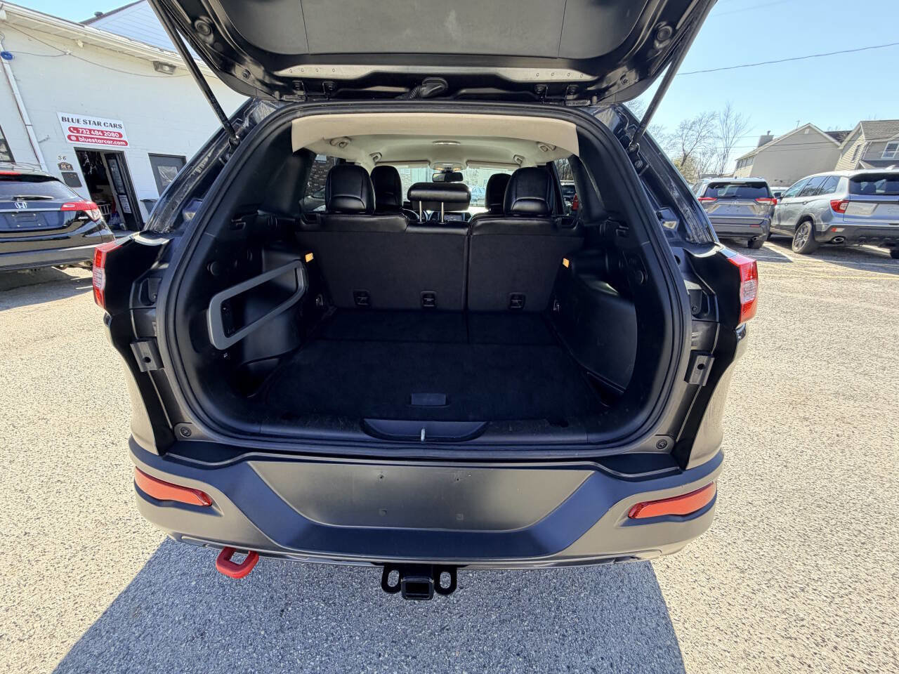 Used 2014 Jeep Cherokee Trailhawk w/ Leather Interior Group image 27