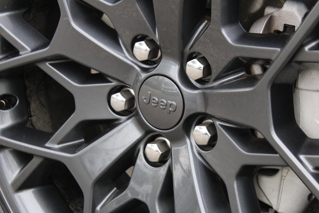 Used 2025 Jeep Grand Cherokee Summit image 10