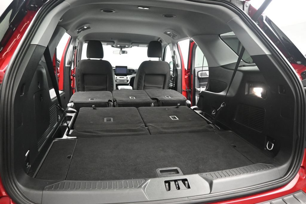 Certified 2023 Ford Explorer XLT RWD image 25