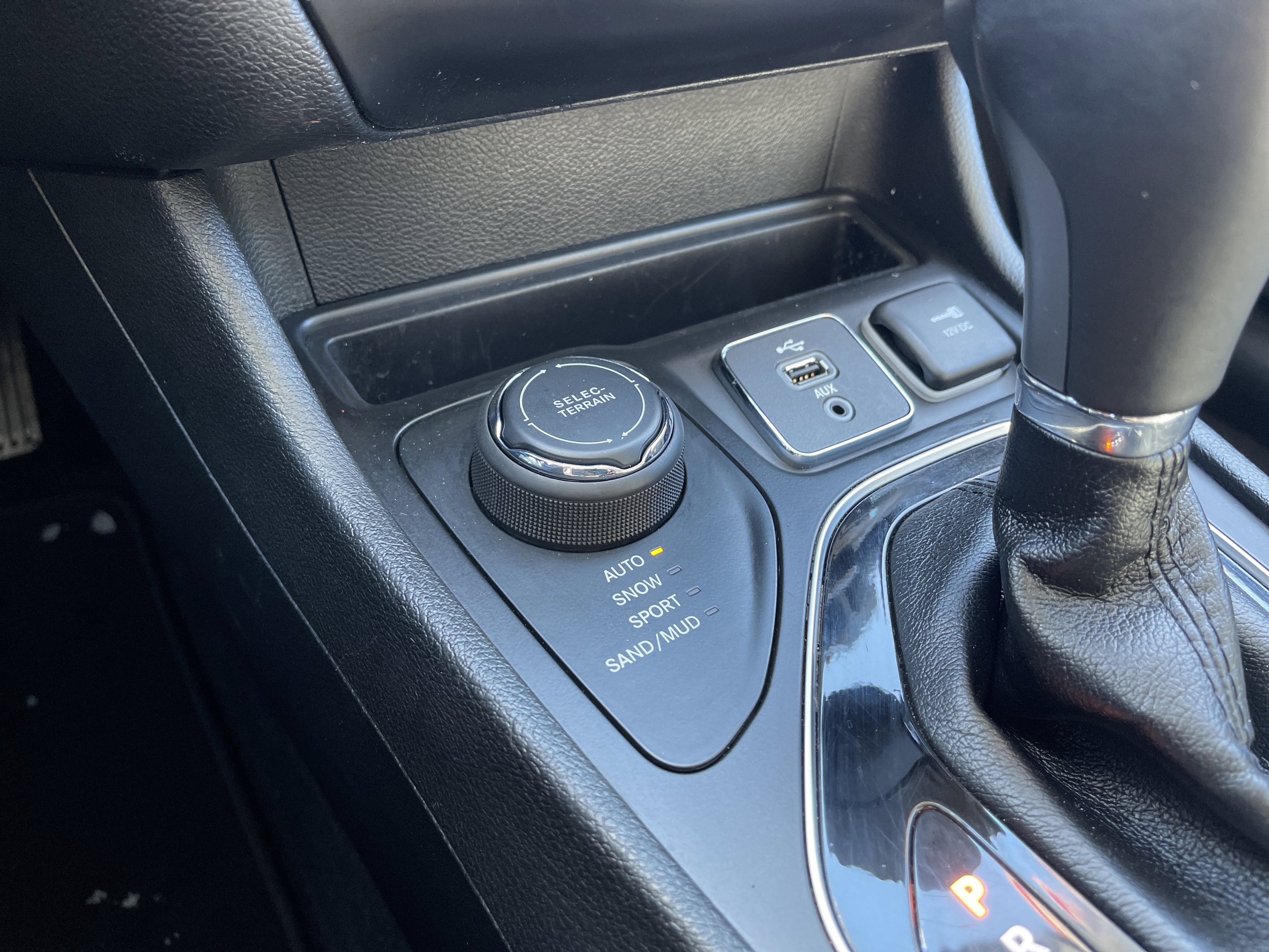 Used 2019 Jeep Cherokee Limited image 21