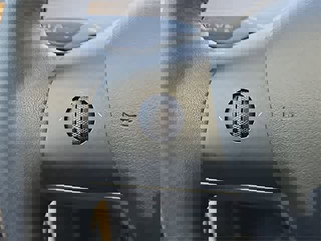 Used 2022 Tesla Model Y Long Range image 24