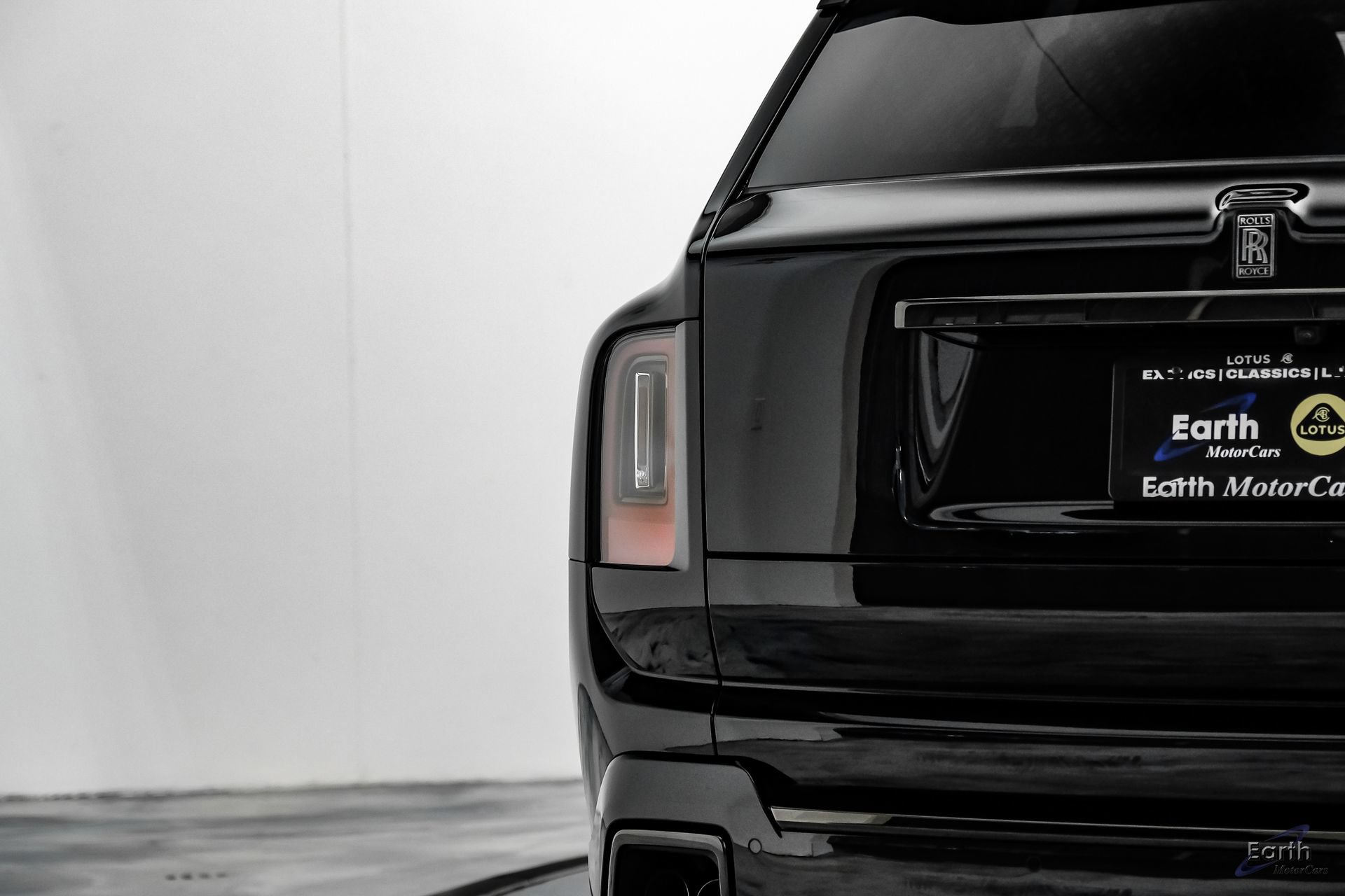 Used 2026 Rolls-Royce Cullinan Black Badge AWD/4WD image 17