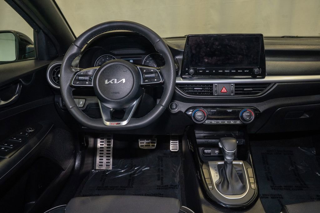 Used 2023 Kia Forte GT-Line w/ GT-Line Premium Package image 6