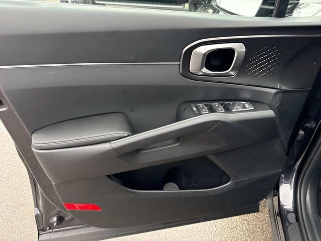 New 2026 Kia Sorento LX FWD image 10