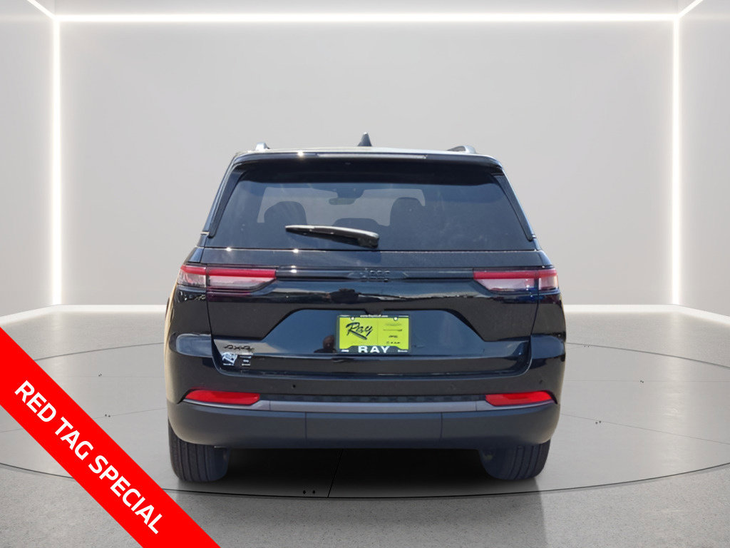 New 2026 Jeep Grand Cherokee Altitude AWD/4WD image 19