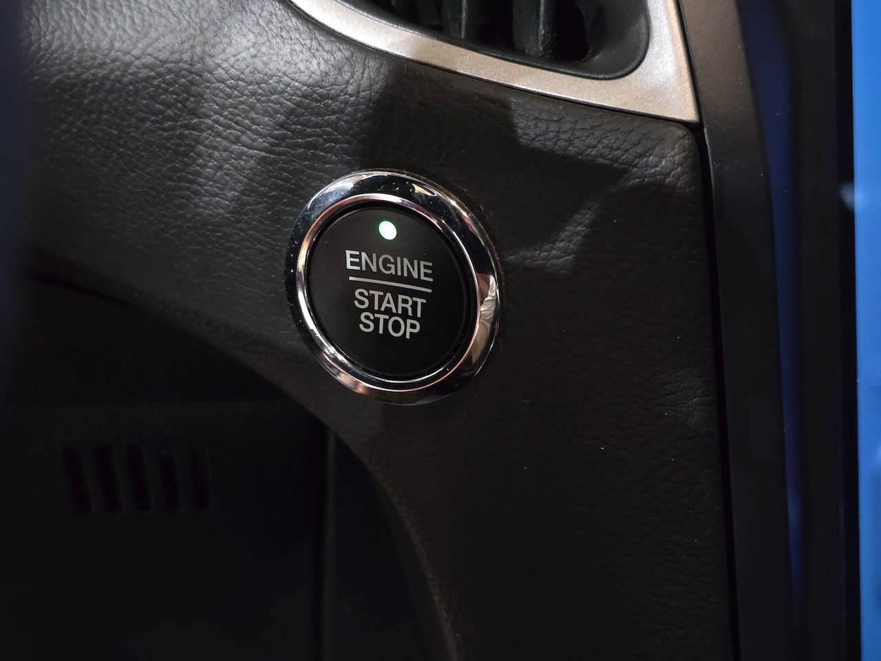 Used 2023 Ford Edge ST-Line image 25