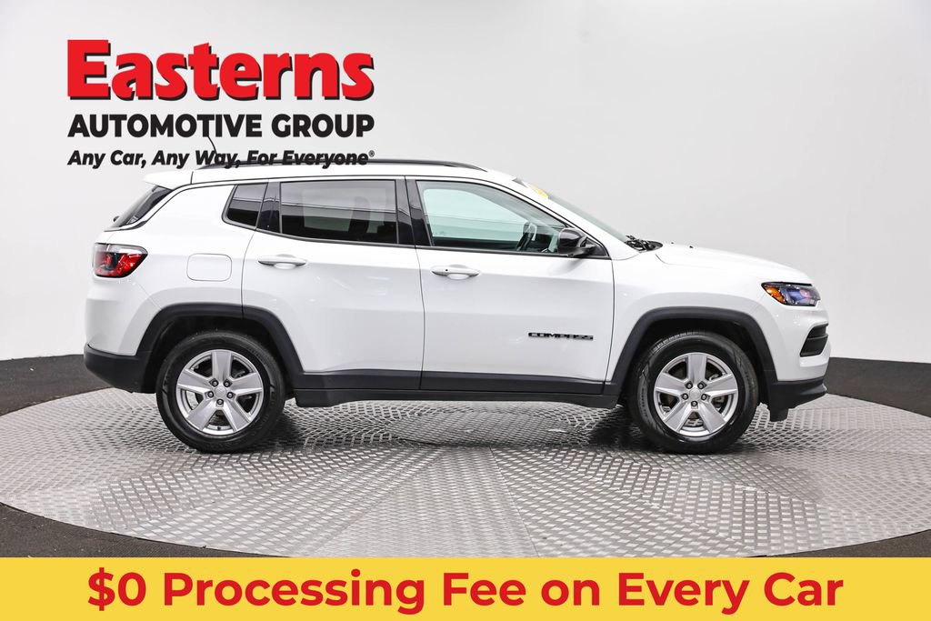 Used 2022 Jeep Compass Latitude w/ Convenience Group FWD image 4