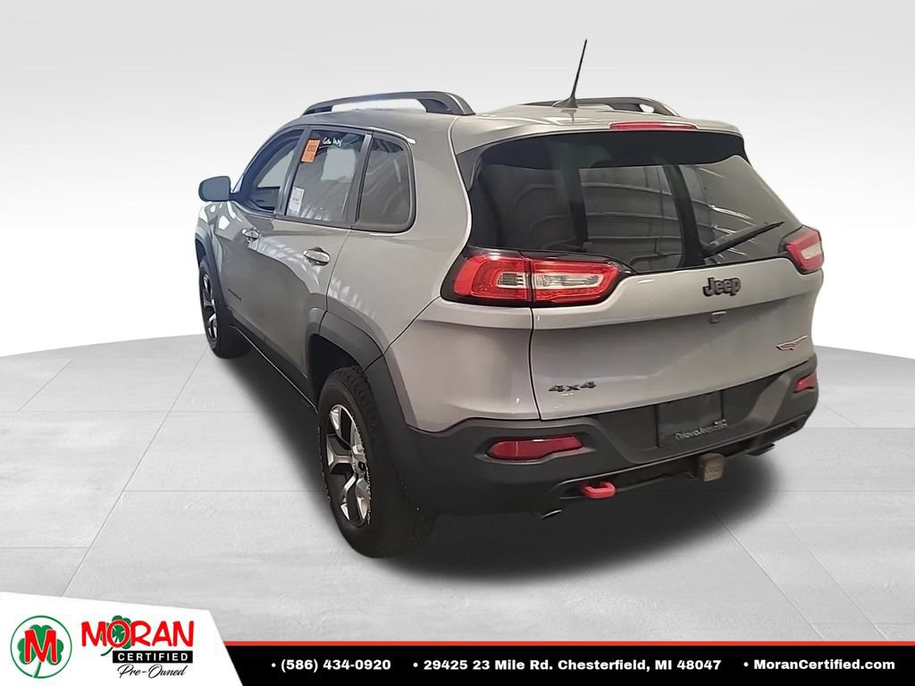 Used 2017 Jeep Cherokee Trailhawk w/ Cold Weather Group AWD/4WD image 2